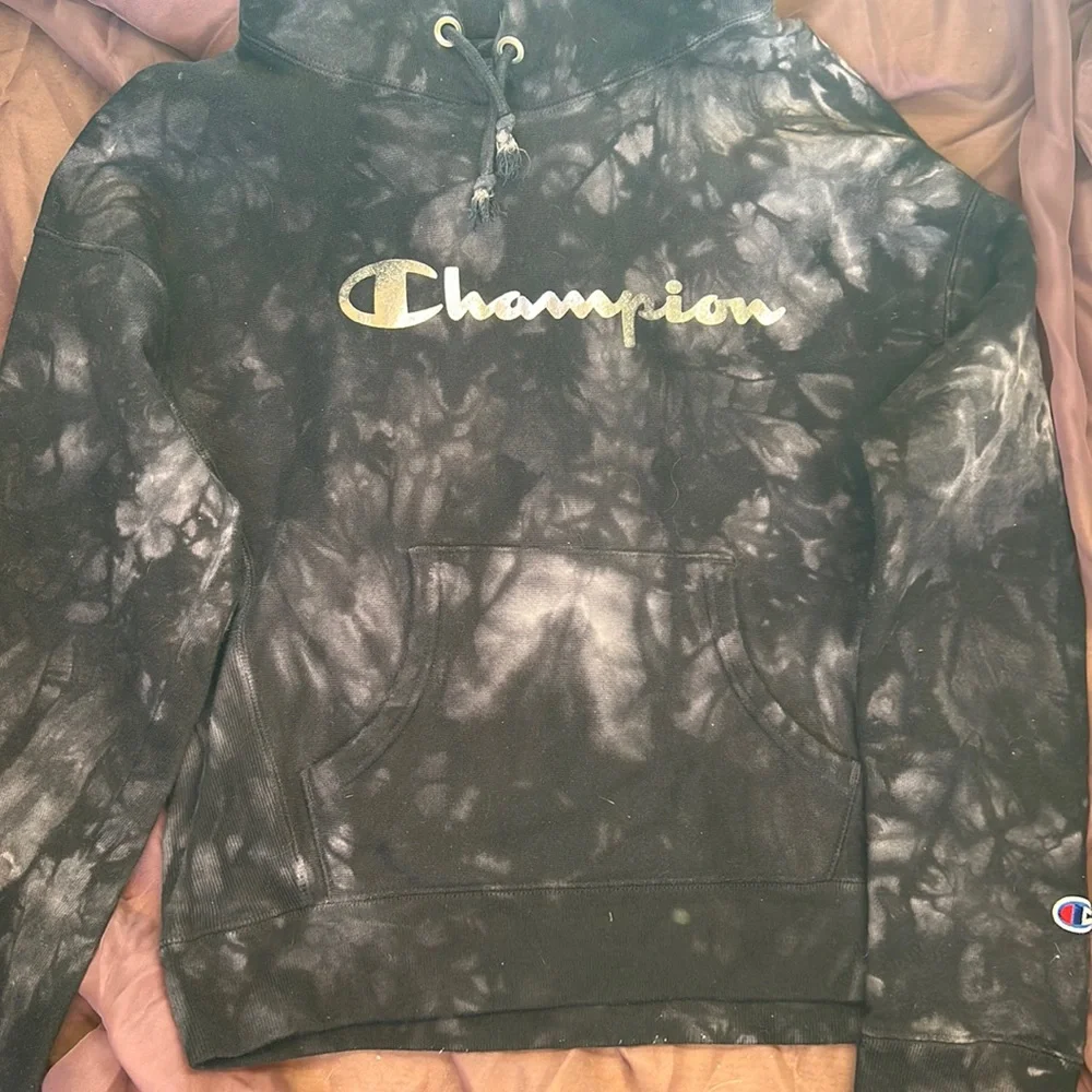 Champion hoodie - Picture 1 of 3